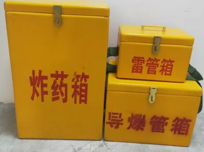 龙陵玻璃钢雷管箱的适用范围